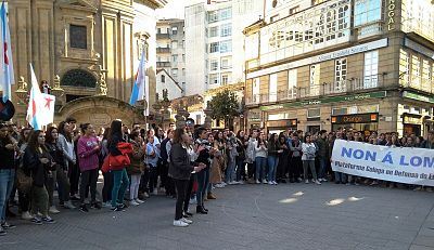 17-11-16 ManiFolgaEstudantilPontevedra06.jpg